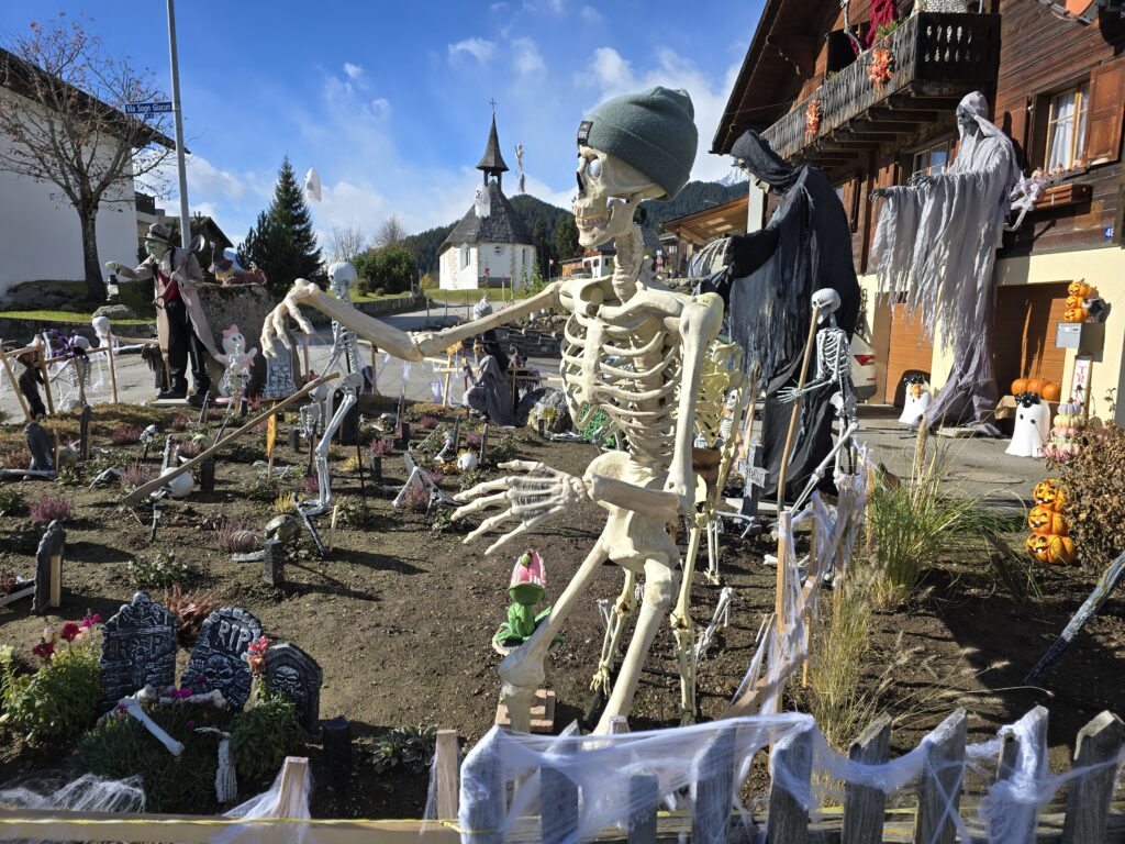 In skelet cun si capetscha, ina dallas 14 figuras che semovan.