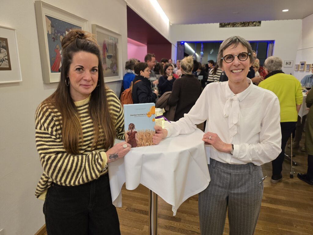 Barbara Donnarumma, l'illustratura dil cudisch, ed Irena Winzap Schütz, l'inizianta e coneditura.