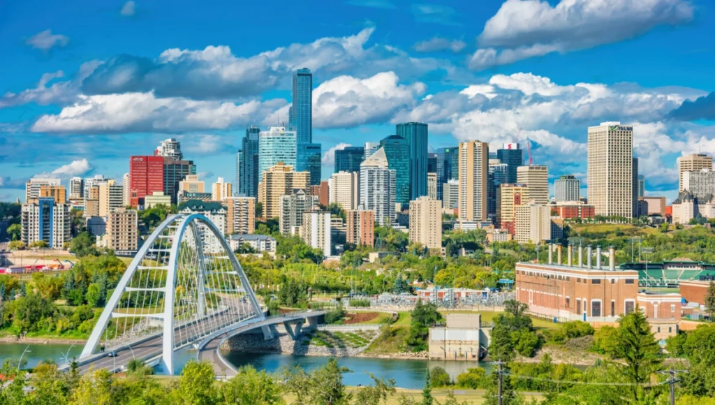 Skyline dad Edmonton, la metropola canadesa dalla provinzia Alberta.