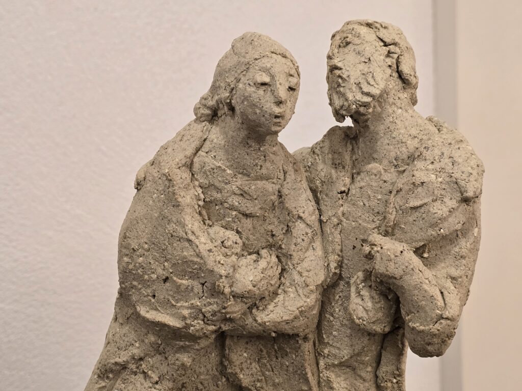 Ina sculptura da sora Caritas Müller dalla claustra da Cazas.