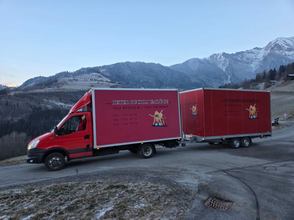 Cun quels vehichels ei Peter Buchli carraus 30 onns. Ussa ha el dau adina ed ei ius en pensiun.