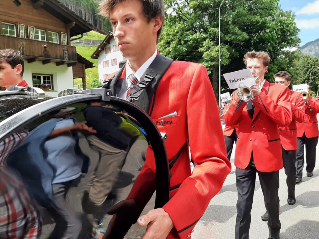 La Societad da musica da Falera, a caschun dalla concurrenza da marschar alla fiasta districtuala da musica a Val S. Pieder, ils 3 da zercladur 2023.